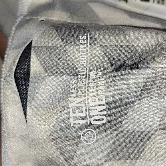 NIKE Dri- Fit Active pants LIKE NEW EXCELLENT CONDITION Size XS - Picture 4 of 7